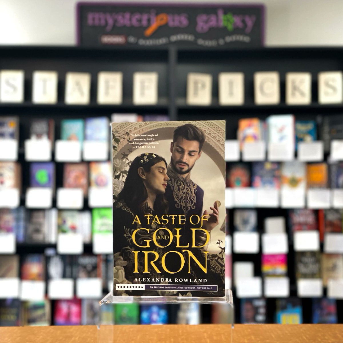 MystGalaxyBooks's tweet image. ✨ Galaxy, discover the stories that have brought our booksellers joy, distraction, and resonated with us in the best way possible!

Today's bookseller pick is from Kylie, recommending A TASTE OF GOLD AND IRON by Alexandra Rowland!