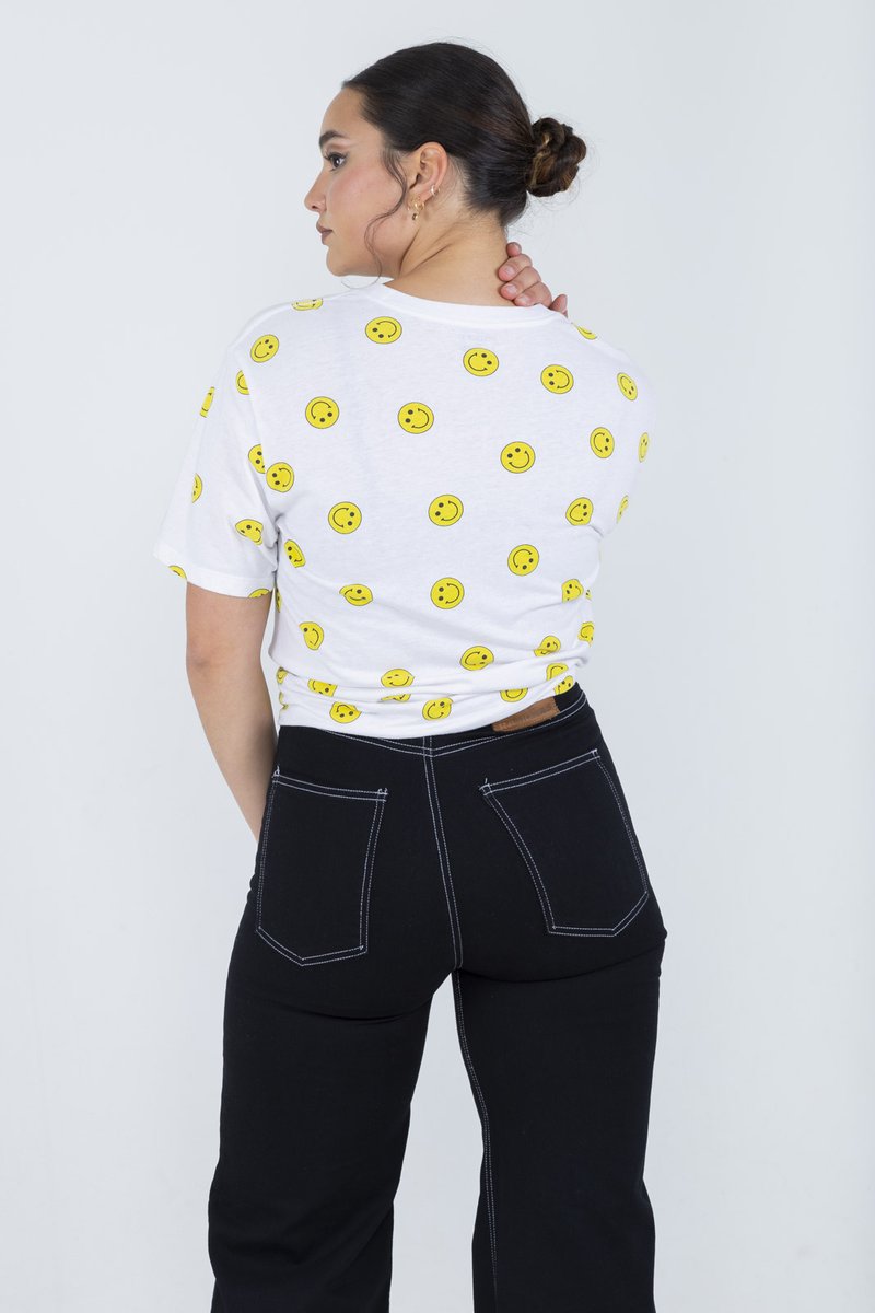 LiTTLERAMONAS's tweet photo. ¡MEGA FLARE JEANS! 🥶 Shop online or make your WhatsApp or #instaORDER <~> https://t.co/S4xDae4Zzl
.
.
.
¿Ya conoces nuestros jeans MEGA FLARE? Están hechos con una tela muy suave, su horma maxi y su color son perfectos para hacer #MIXandMATCH. https://t.co/LfJusbeKVS