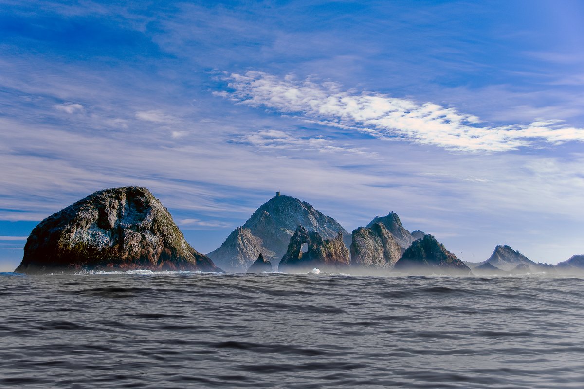 marinesanctuary's tweet photo. Got weekend plans to #GetIntoYourSanctuary? Shutterbugs of all skill levels should submit their best snapshots to the annual #GIYS photo contest! This inspiring image of @GFNMS was the fan-favorite from 2021. Learn more for #WorldPhotographyDay: https://t.co/5uRcpemKfm https://t.co/A14PhJ5Jgj