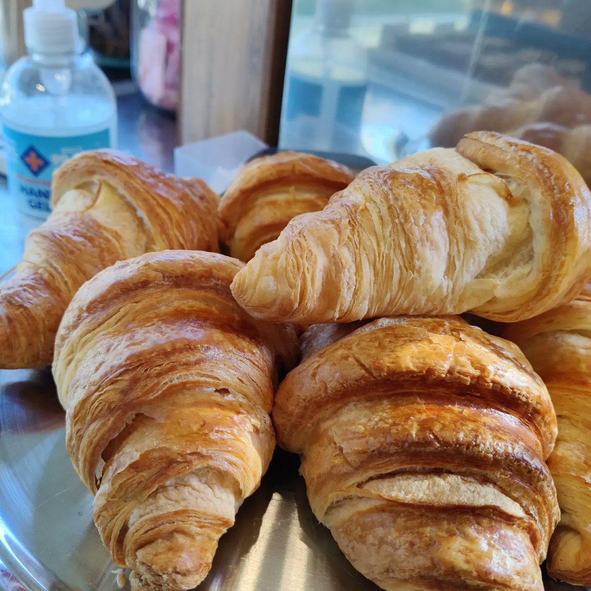 If you love great coffee then pop along to our artisan coffee cart at the wonderful <a href="/MidSomersetShow/">Mid-Somerset Show</a> on Sunday. It's a great event and one we always enjoy attending.
#specialtycoffee #localproduce #ecofriendly #icedcoffee #icedlatte #smallbusiness #glutenfree #vegan #cakes