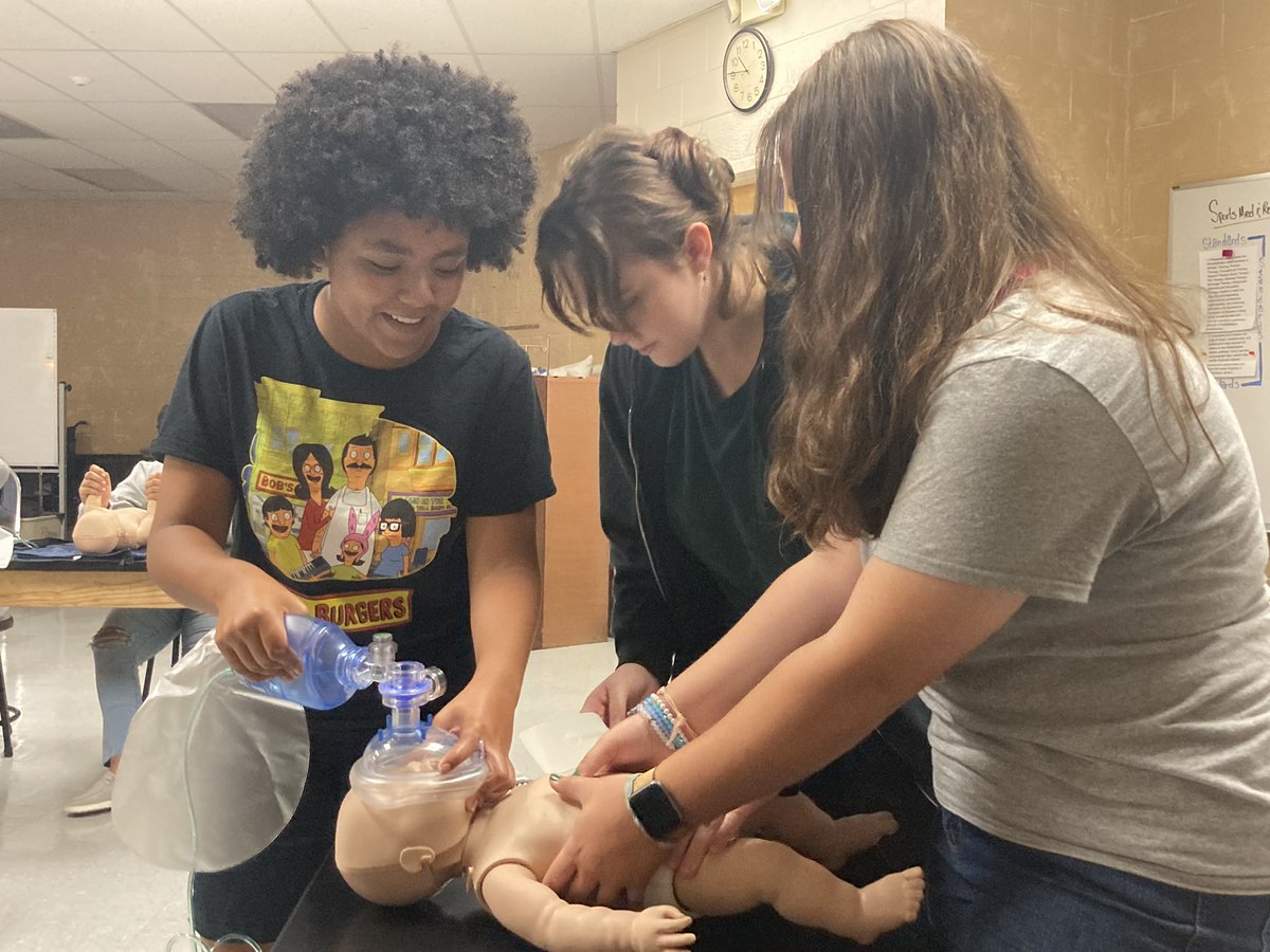 CCSRaiderHSE's tweet image. Medical therapeutics &amp;amp; WBL classes certify for CPR. #highskill #highwage  real world experience