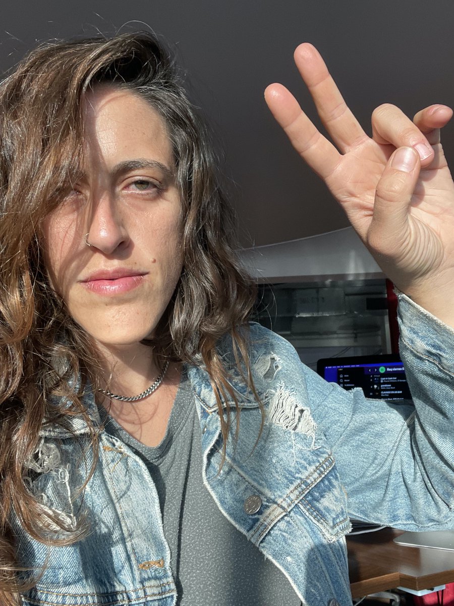 Aire Libre 3.0 (@airelibre_fm) on Twitter photo Pues <a href="/salvenseustedes/">raquel miserachi</a> nos lo dijo desde el principio: escuchen mientras puedan. Tal vez fue un presagio o una maldición. Hoy a las 6 pm es el último programa de #OKDoomer. Sintonicen esta última emisión. Hasta siempre. Pues <a href="/salvenseustedes/">raquel miserachi</a> nos lo dijo desde el principio: escuchen mientras puedan. Tal vez fue un presagio o una maldición. Hoy a las 6 pm es el último programa de #OKDoomer. Sintonicen esta última emisión. Hasta siempre.