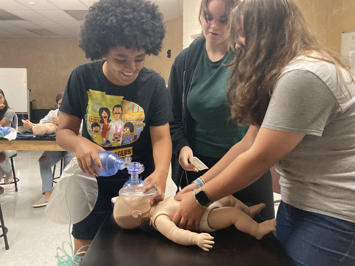 CCSRaiderHSE's tweet image. Medical therapeutics &amp;amp; WBL classes certify for CPR. #highskill #highwage  real world experience @CCSCTE @CCSRaiderHSE