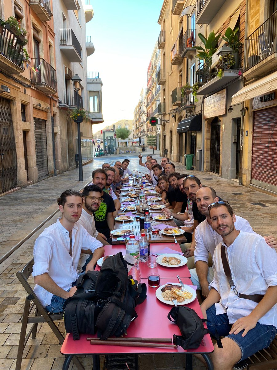 Desitjàvem tornar a viure una Festa Major com les d'abans. Santa Tecla, prepara't que venim forts! Visca les festes populars!
#SantMagí2022