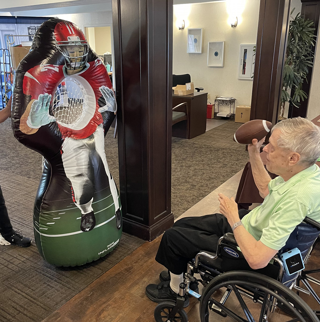 StCharlesHC's tweet image. Who says football players get to have all the fun?
These folks were making goals like the professionals! 🏈 
#scoringpoints #footballseason
#ActivitiesIsA10