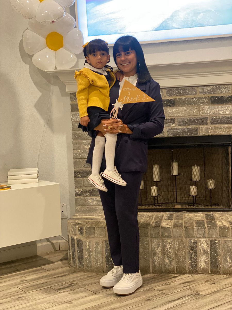 MrsJaramillo3's tweet photo. My Violeta rocked her First Week of School as a Kangaroo 🦘🎉@KinkeadeECS @IrvingISD #thepowerofus #mamáorgullosa 🥹♥️ https://t.co/iXD3D37oBk