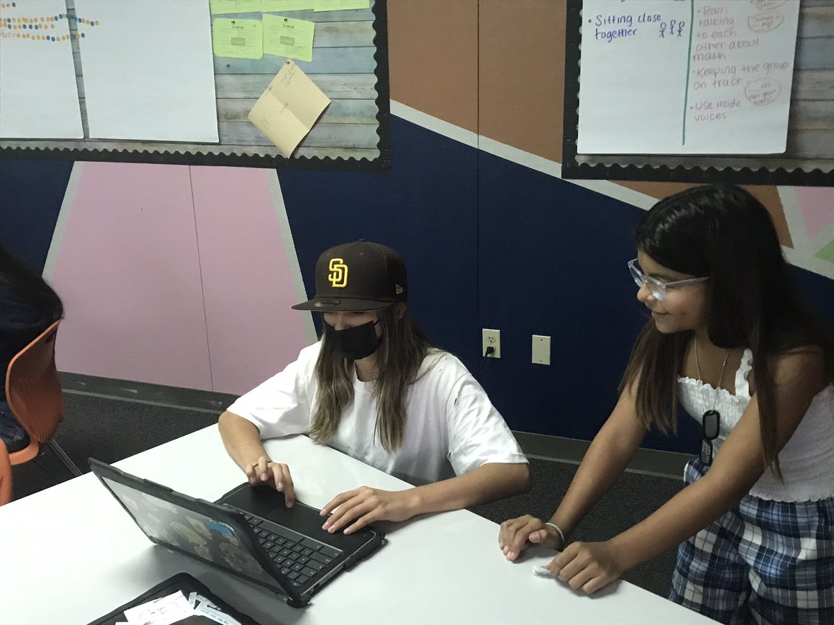 BosLangAcademy's tweet photo. @BosLangAcademy Middle School students working on their @project_invent design labs through coding with @tinkercad. Awesome design work, LOBOS! #lobosthriving #computerscience #codingiscool https://t.co/zd8yQkJOpg