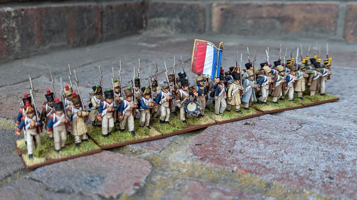 Finally they are finished! 😃 These are the 1ere Battalion, 3eme Regiment de Ligne and my fourth completed French battalion. I'll get to those big games eventually!! 😁 All #PerryMiniatures. #warmongers #Napoleonic #Wargaming