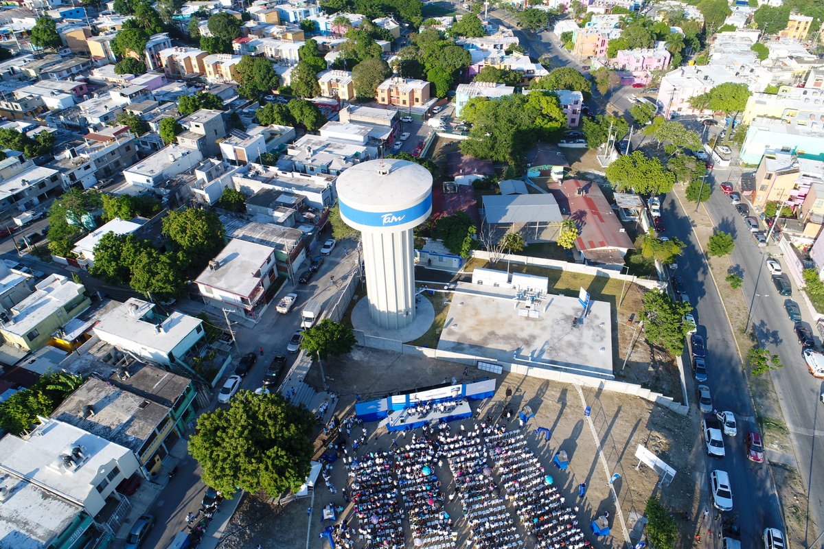 Ante problemas complejos, grandes obras. ✅

En total, se aseguró el inicio de 2 tanques elevados en #Tampico, que aseguraran mayor presión y abastecimiento de agua potable para los habitantes de las col. Colinas de San Gerardo y Jesús Elías Piña, incluyendo a las zonas cercanas.