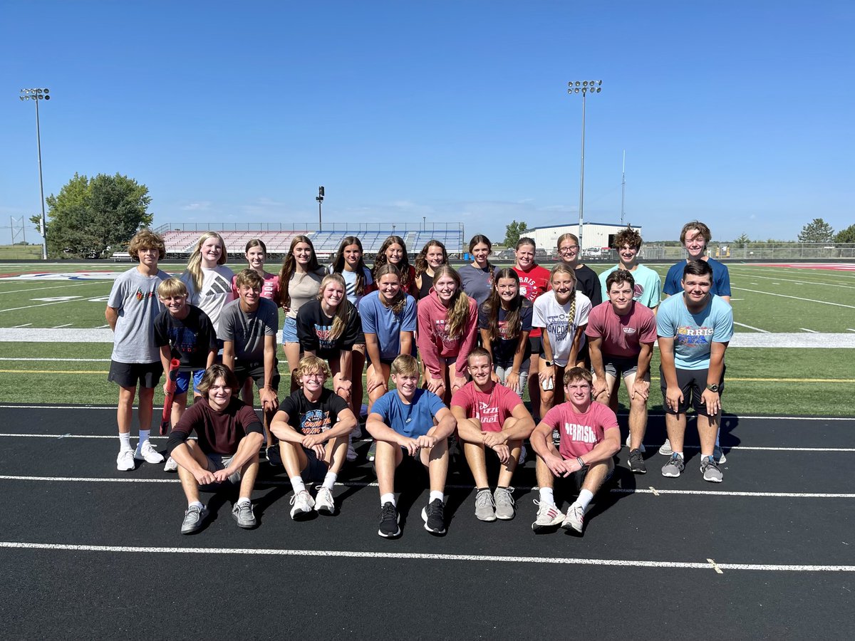JEHansmeyer's tweet photo. ⁦@CouncilNorris⁩ put on the 1st pep rally of 2022-23 ⁦@NHS_Titans⁩! These students excel @ so much-classroom, field, stage, court, pool💦, &amp; entire Norris community. #Leadersbyexample https://t.co/XLnDYw0yWG