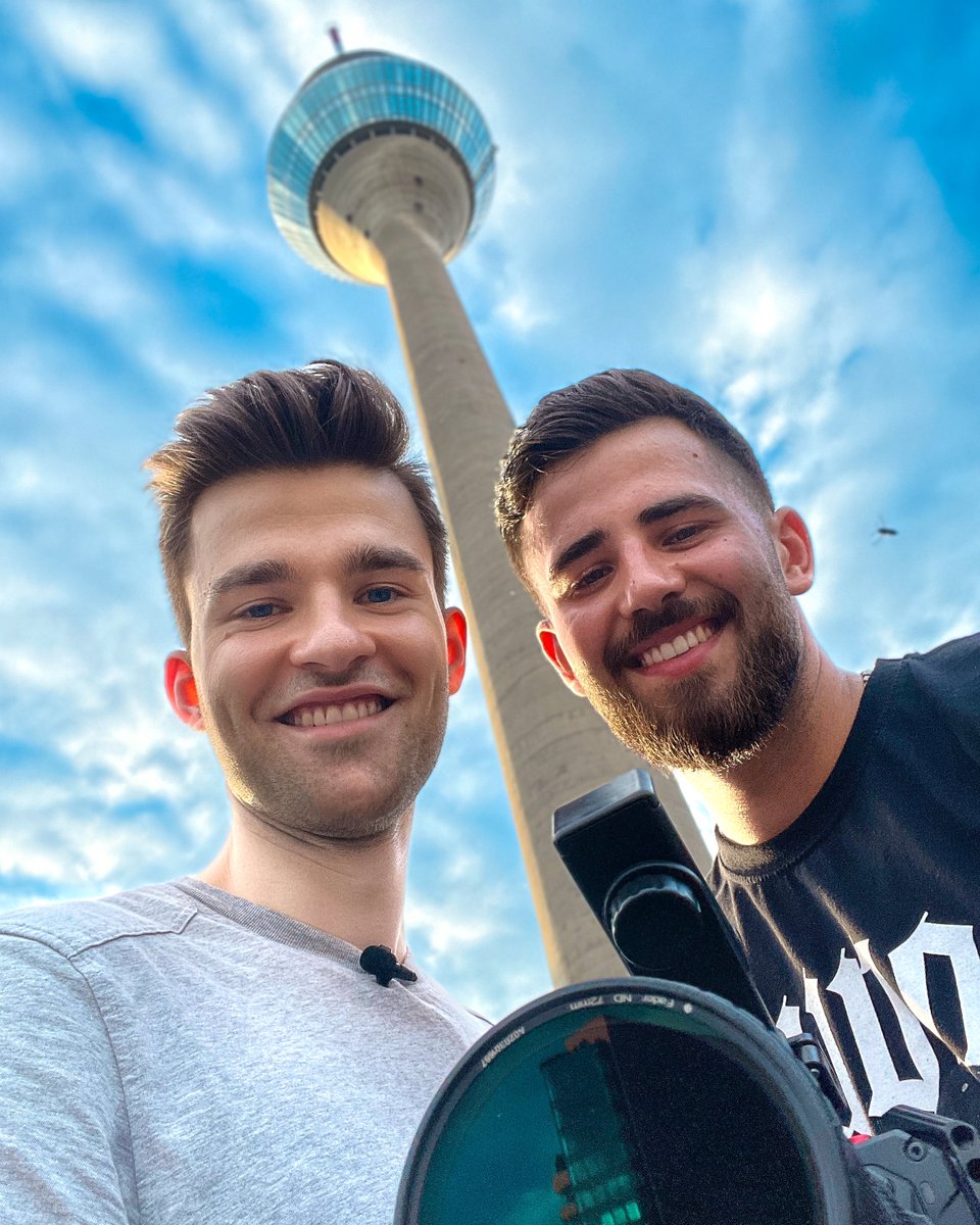 PMoelleken's tweet photo. The boys are back in #DTown! 🎬
#jeffreywunderlich @cancanoez @tomblankenberg
#Rheinturm #Medienhafen #Düsseldorf #NRW https://t.co/w5v7SlkfsX