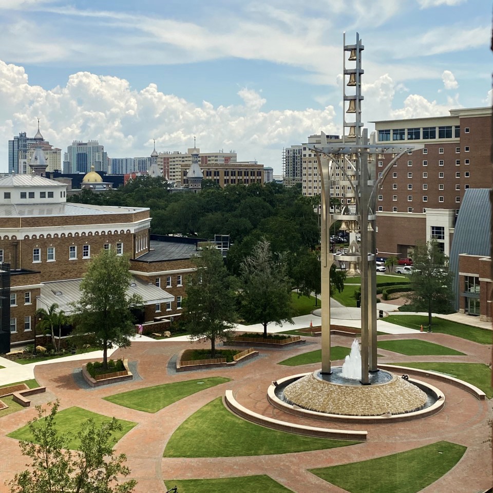 UofTampa's tweet photo. In just 5 days the Sykes Plaza will be filling up with returning #UTampa Spartans! https://t.co/aZDXm3csmO