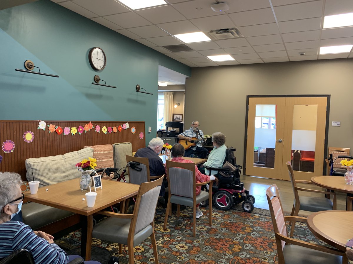 AvonWellbrooke's tweet photo. Thank you R.J. Sutton for the wonderful music at Happy Hour today! At Wellbrooke of Avon we host a themed Happy Hour every Friday from 3pm-4pm for our residents and their family. #SeniorLiving #WhereFamilyComesToLive https://t.co/W31kauGYxc
