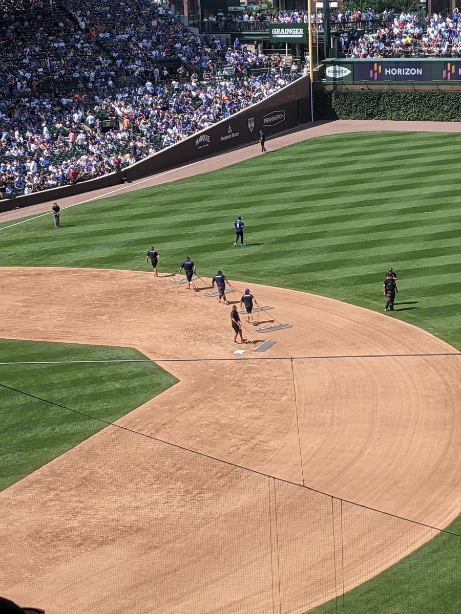 School starts Monday so soaking in summer <a href="/Cubs/">Chicago Cubs</a> #Wrigley. <a href="/BlueAngels/">Blue Angels</a> formations in the sky and on the ground.  #cubswin