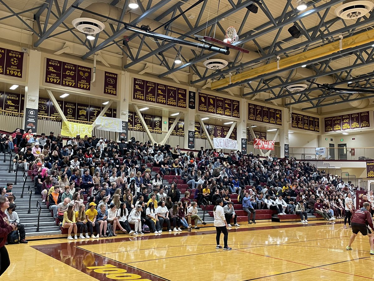 TjhHarris's tweet photo. #DimondNation Back-to-School Assembly. 🏐game btw the staff and students👏🏾🎉GO LYNX! https://t.co/Q6hTGiD6mw