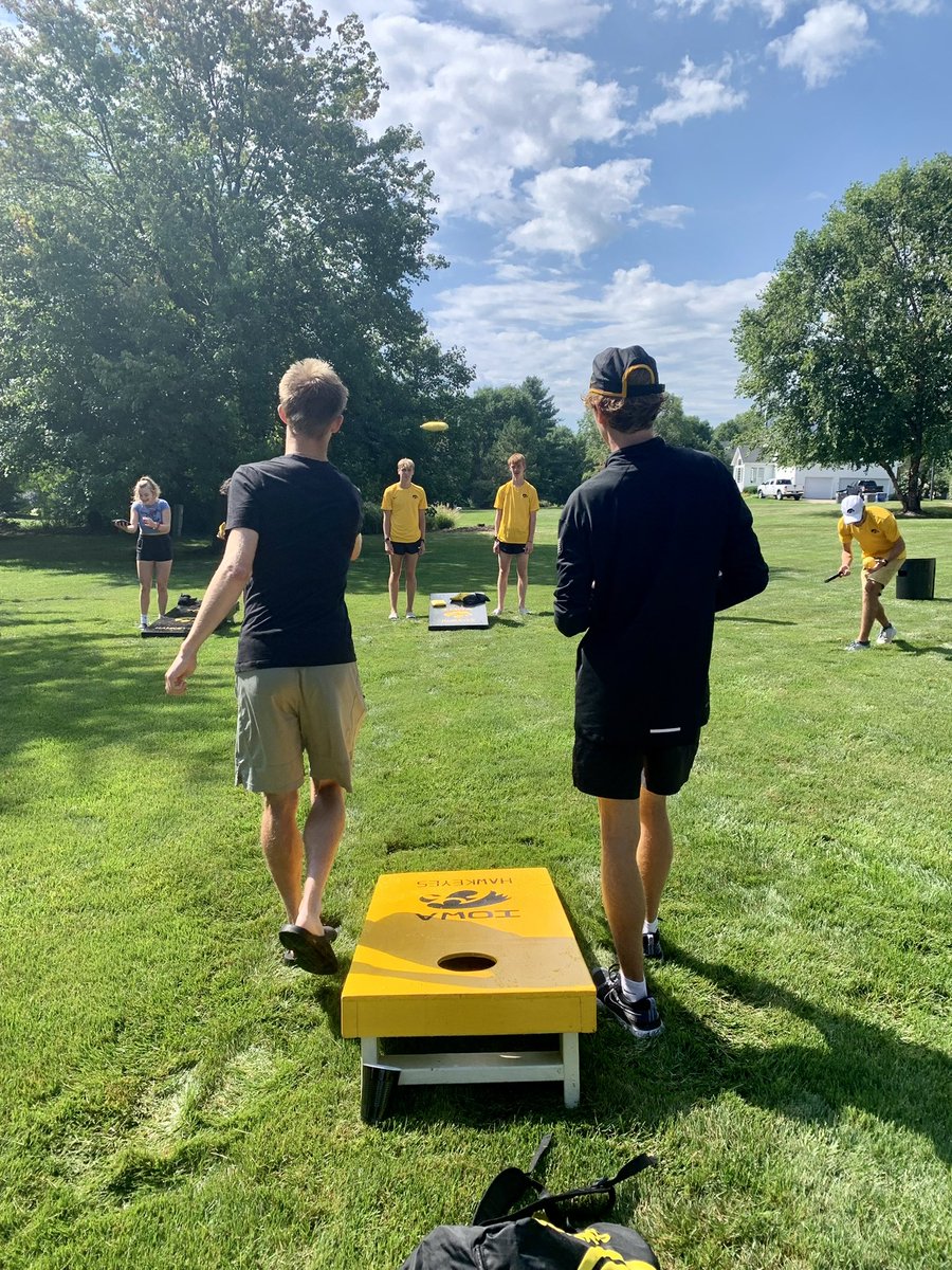 IowaXC_TF's tweet photo. Another day in cross country camp paradise ☀️ 

#Hawkeyes x #FightForIowa https://t.co/dcSSzS5KSO