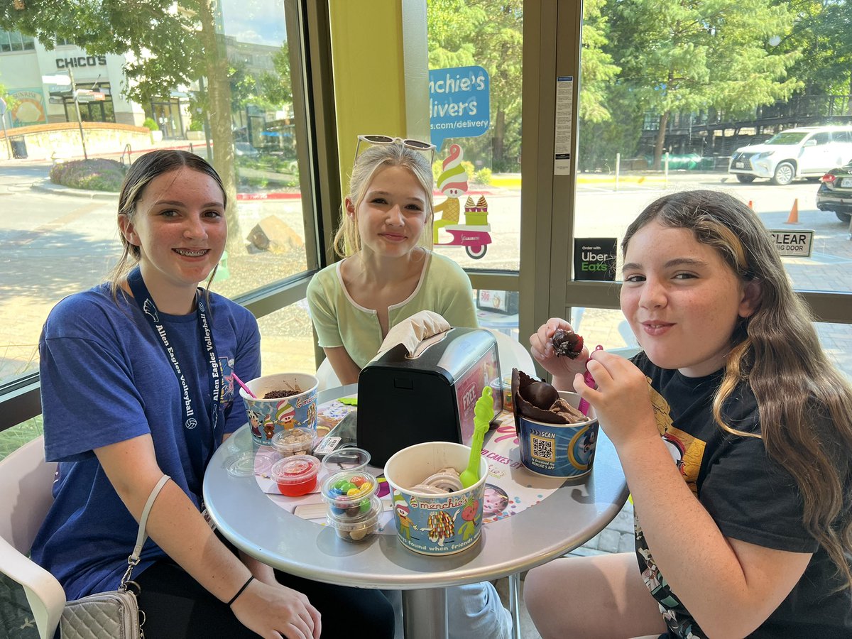 Spirit Night at Menchie’s!! Come on y’all!
