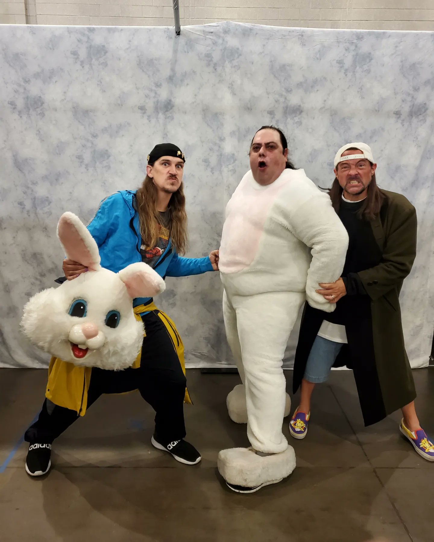 Jay Mewes on X: "So many AMAZING cosplays at #fanexpoboston last week. These are some of my favorite. @thatkevinsmith babies everywhere! #boston #jayandsilentbob #kevinsmith #cosplay #beatdown #easterbunny #mallrats https://t.co/ecnwxjJqzA" / X