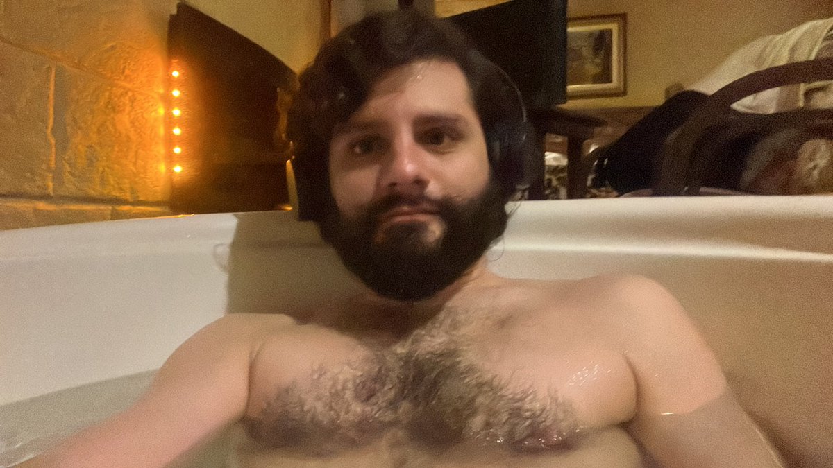 Plaracampos's tweet photo. #🛁 https://t.co/CPZggCuJcQ
