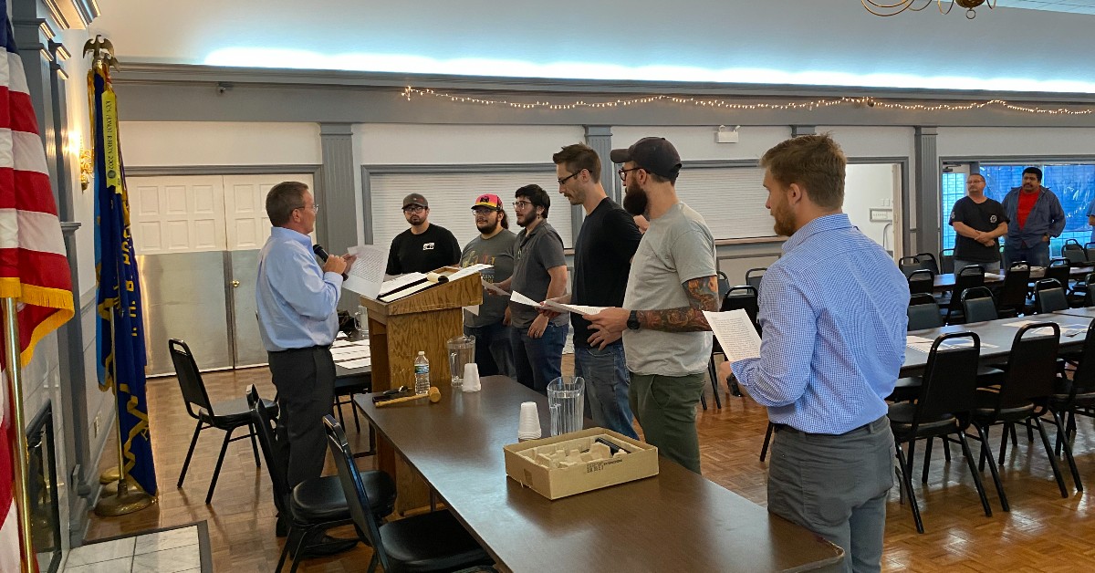MidAmCarpenters's tweet image. Congratulations to the newest members of #Local1027 who were sworn in at last week's meeting! Welcome to the Brotherhood, you all have a bright future ahead of you! #UnionProud #WeBuildCareers #MidAmCarpenters