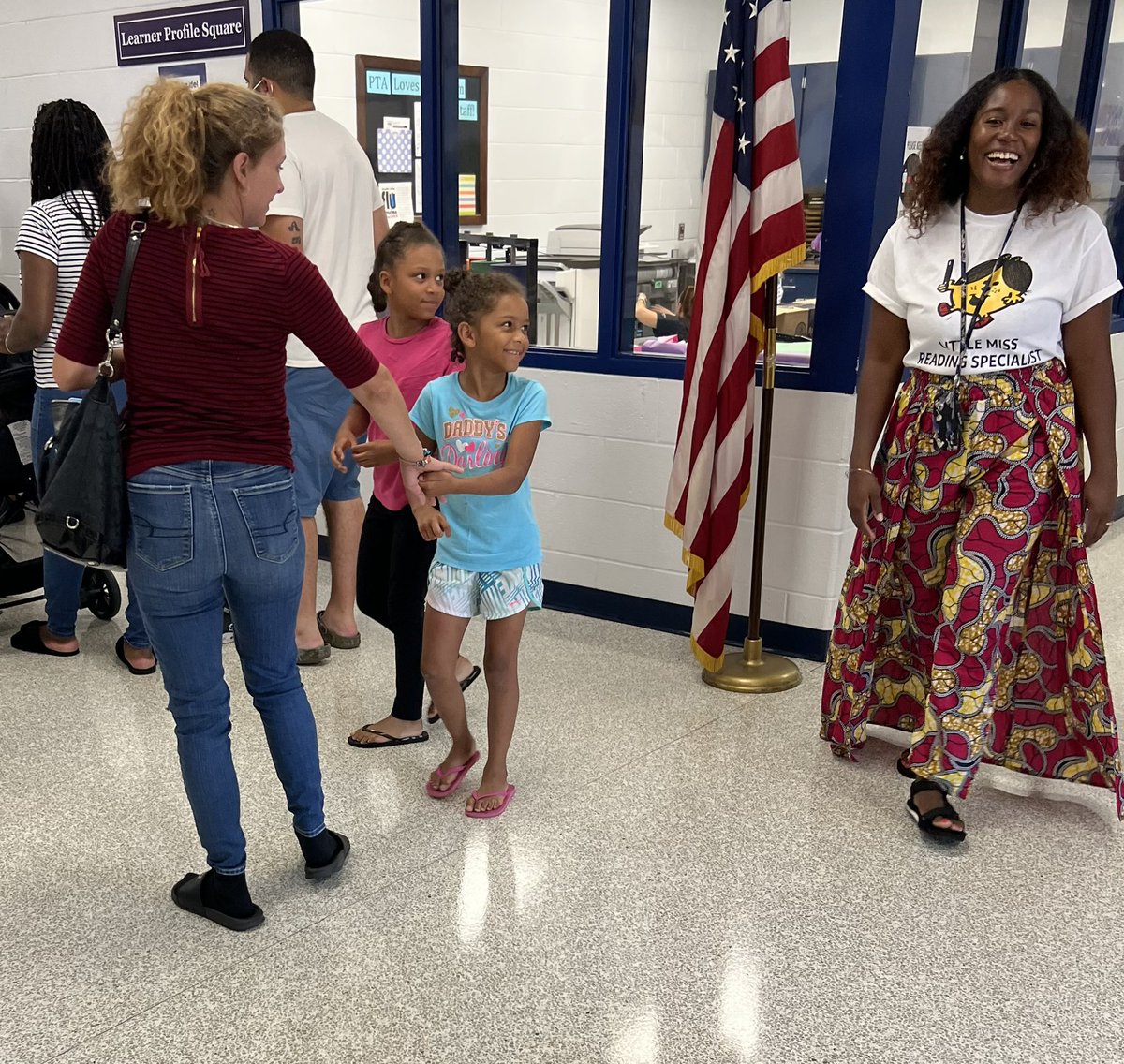 MrsBloomrose's tweet image. Our second Meet &amp;amp; Greet brought many 1st-5th graders &amp;amp; their families! Our Antietam Ambassadors gave tours once students found their classrooms. Are you seeing double?! Two sets of twins! @anesmustangs #itsgrowtime @ibpyp #pypcoordinator @MarkMustangs @wieduwmg @PwcsSpecialty