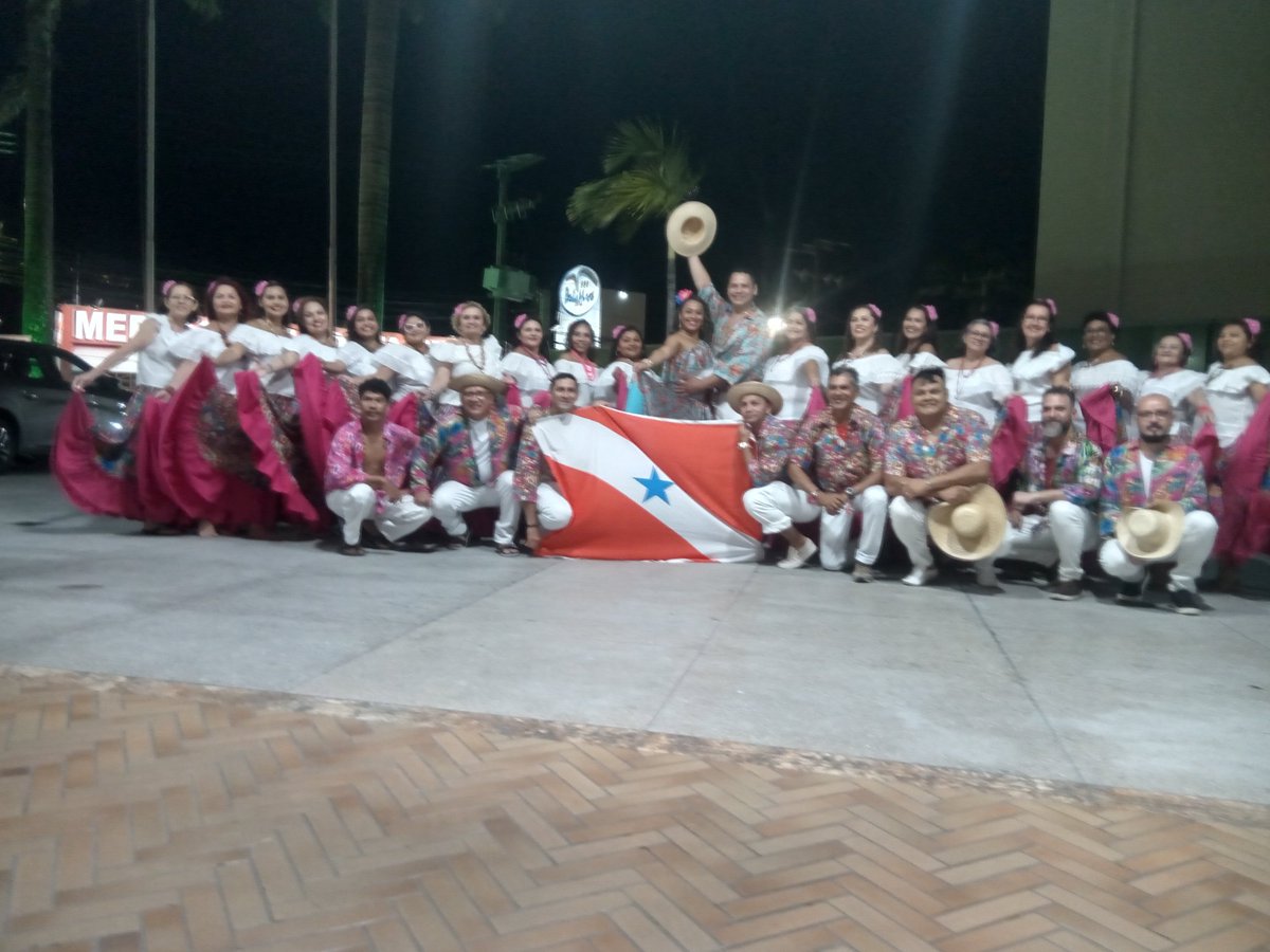 tommanfredine's tweet photo. Coral Saúde e Vida Maria Helena Franco, Fundação Santa Casa de Misericórdia do Estado do Pará em Ponta Negra, Natal - RN participando do Festival Internacional de Corais 
#coralsaudeevidamariahelenafranco https://t.co/vizPUE4OJN
