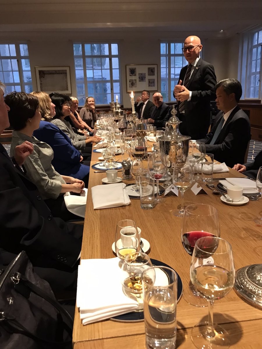 anna37849261's tweet image. Women must have a career of their own, no matter what their appearance is, no matter what their family background is, they must have their own independent work and source of income.