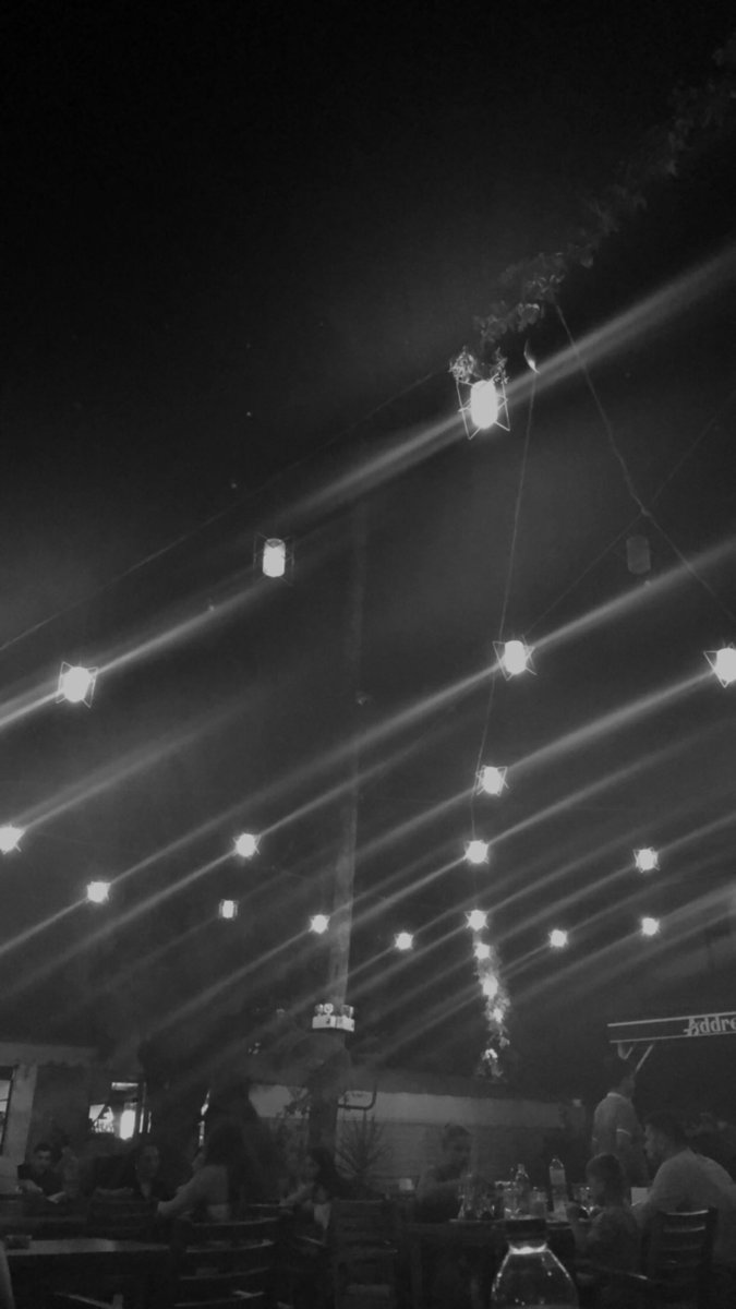 Belki de bize ışık olacakları görmüyoruzdur, kim bilir ?