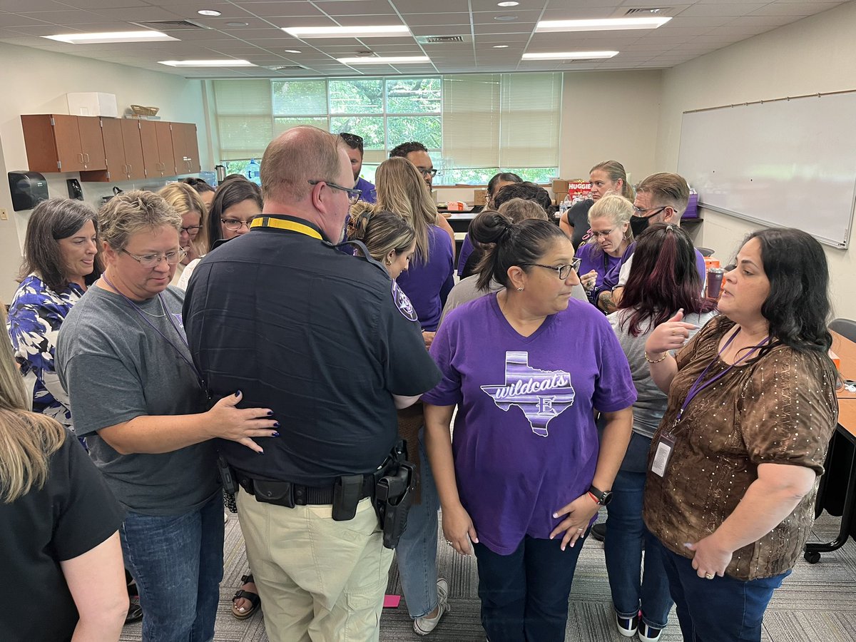 T&L Lunch and Learn - Learning about collaboration with a Human Slide Puzzle and celebrating that everyone made it to their goal with Whataburger! #BeTheChange #OTOTOF