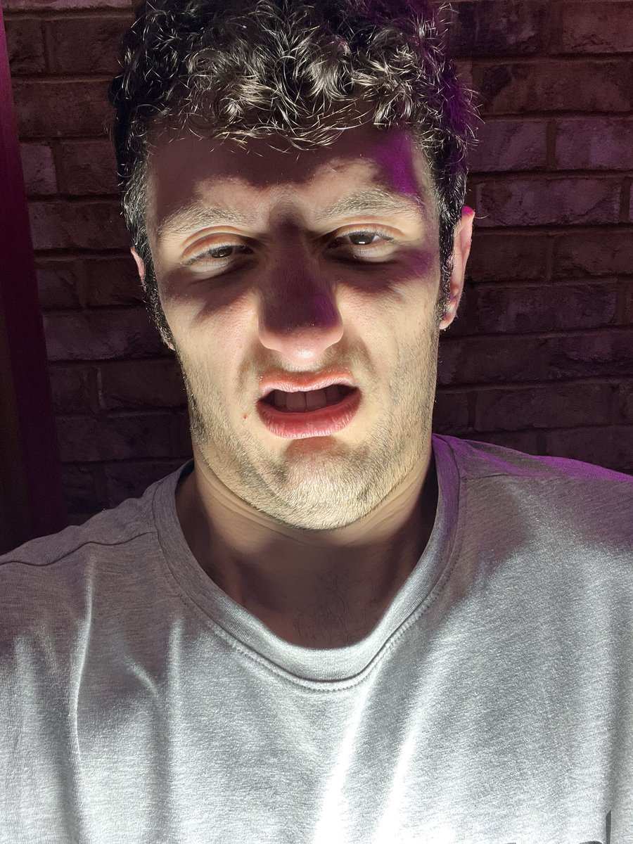 There are so many reasons why you shouldn’t be on your phone at the theatre but for those who do it anyway… this is what we see from the stage

#theatre #dreamboatsandpetticoats #musicaltheatre