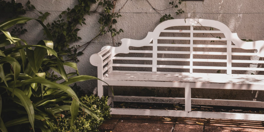 Hiam3's tweet photo. Is your #garden in need of an update? How about adding one of these benches? #hometips  https://t.co/NLtwV3uZsY https://t.co/pDN5N36fsN