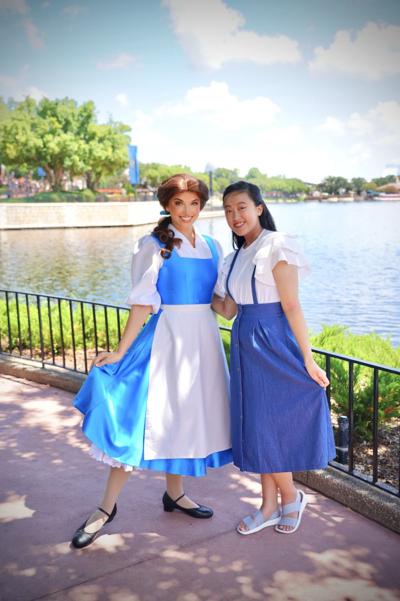 MyThreadedTales's tweet photo. Going to Disney World with my family and talking to Belle about books made me feel like both a princess and a kid at the same time😅🥰❤️ #WritingCommunity #writersoftwitter https://t.co/hH8BxTRz0k