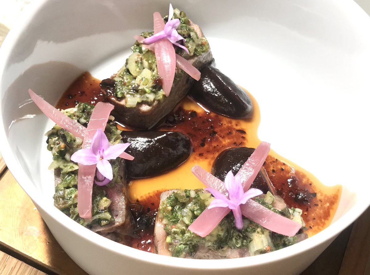 commecestbon's tweet photo. Maincourse:“WagyuBeef-Soy-Salsa Verde-BlackGarlic”,“Quail-Grapes-Truffle”,“Cauliflower-Garlic-Brown Butter”,“Carrot-Onion-Kimchi”

#Chainedinner #ChainedesRotisseurs #ChaineBangkokRattanakosin #IgnivBangkok #StRegisBangkok #commecestbon #สายกิน #foodies #michelinstar #เชฟมิชลิน https://t.co/tJGfyE9y54