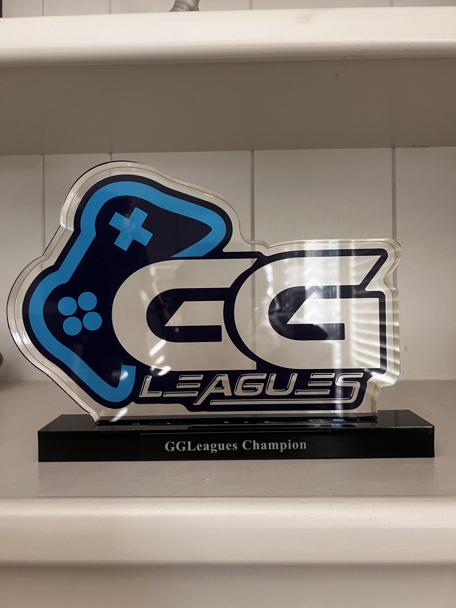 riadriadriads's tweet photo. It’s crazy to think I would ever win a trophy from gaming. Thank for being such great teammates and a W manager
@SpiceKetchup 
@AntonioVir28 
@FFNSIR 
@AcenVal 
@clameorn https://t.co/UrELmP5Vwu