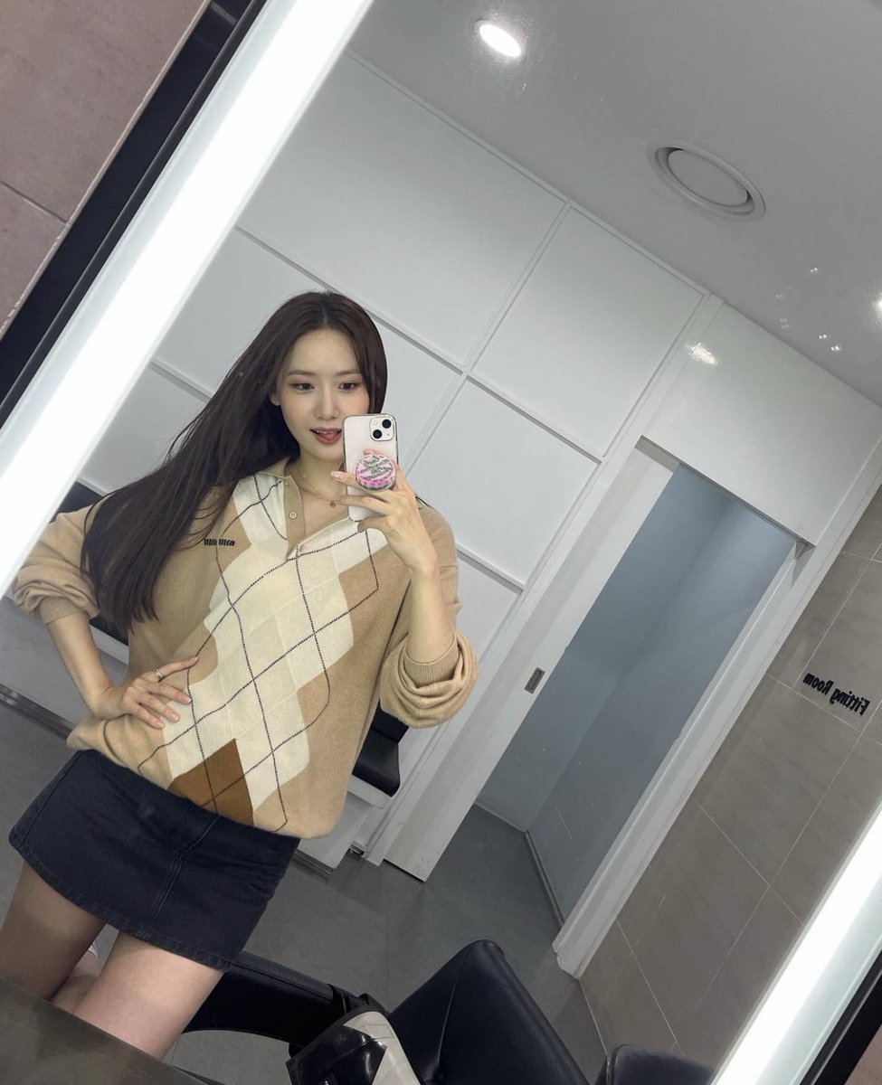 yoonarchived's tweet photo. yoona__lim update😍 the 2nd pic its the selfie that she set on bbl yesterday🥰 #YOONA https://t.co/q3CcrJXbg1
