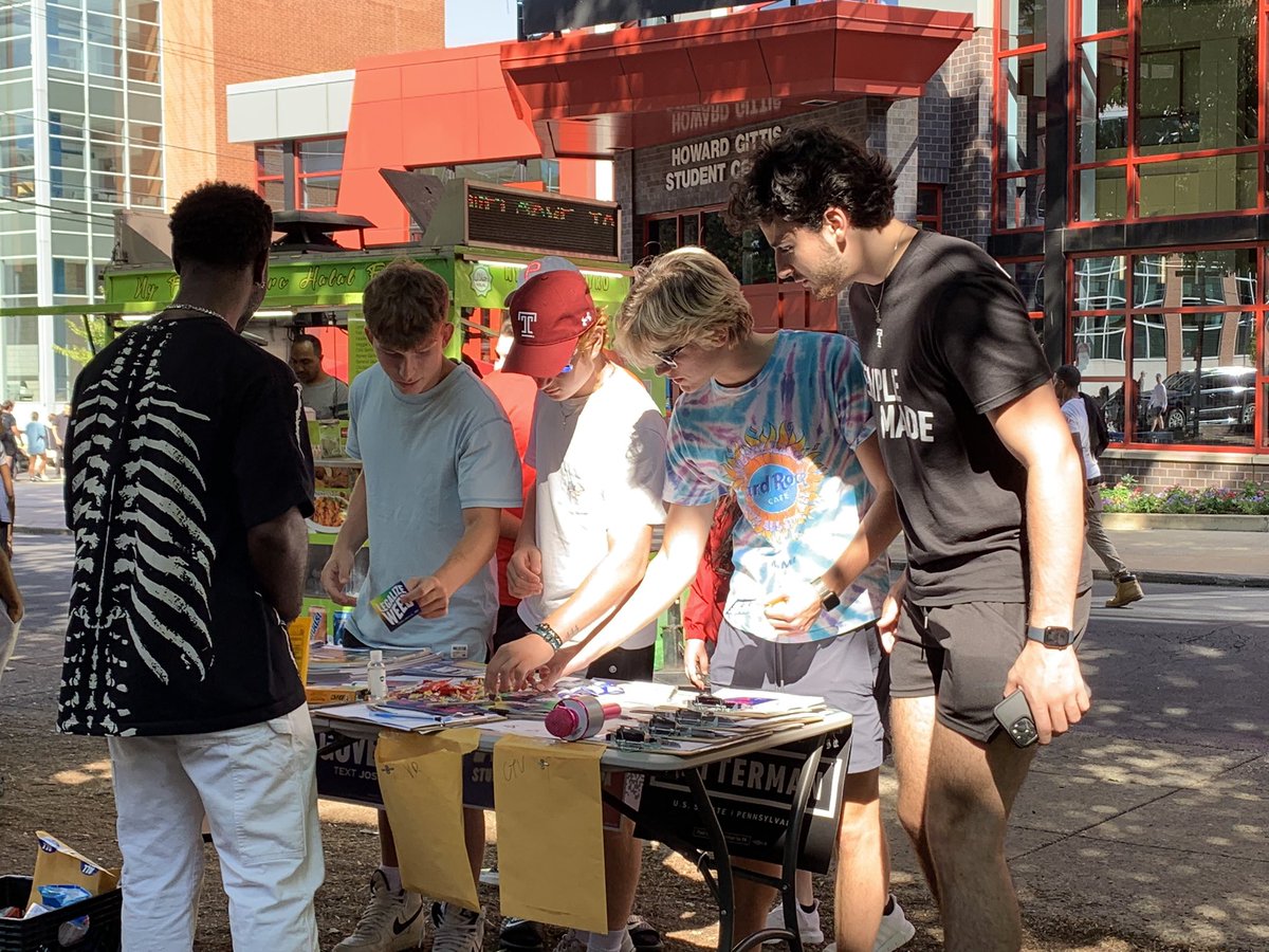 JohnBradyPHL's tweet photo. Itโs that time of year! Voter Registration at @TempleUniv!
A beautiful day to engage some college Dems with the @TempleDems and @AllIn_PA! #VotePhilly https://t.co/6JyULHQLkQ