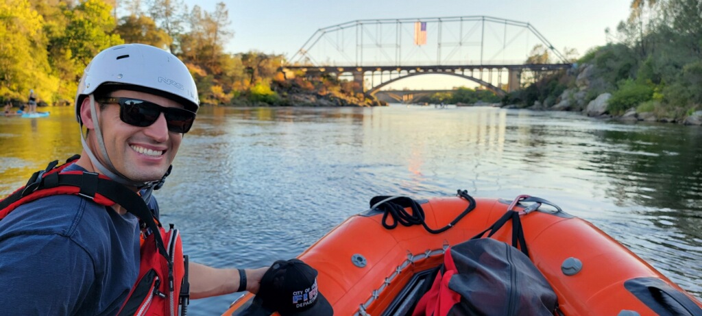 With the hot weekend upon us, please be safe out on the water. Don't forget your life jackets!