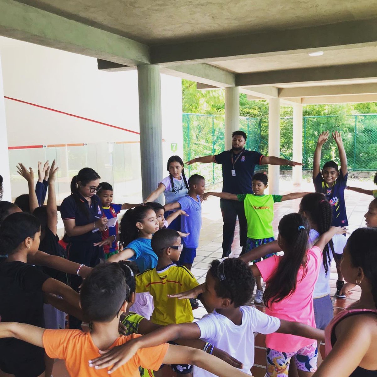 ¡NUEVO CONVENIO! 🧾La <a href="/usbcartagena/">Universidad de San Buenaventura Cartagena</a> realizó un convenio de docencia y servicio con <a href="/IDERBOL/">Iderbol Bolívar</a> y <a href="/idercartagena/">IDER</a> para atender a los deportistas de rendimiento de Bolívar 🏃🏻‍♂️
•
¡GRACIAS A USTEDES! 🧑🏻‍⚕️👩🏻‍⚕️💪🏼
•
#IderCartagena #Iderbol #Bolívar #SanBuenaventura #Convenio #CartagenadeIndias