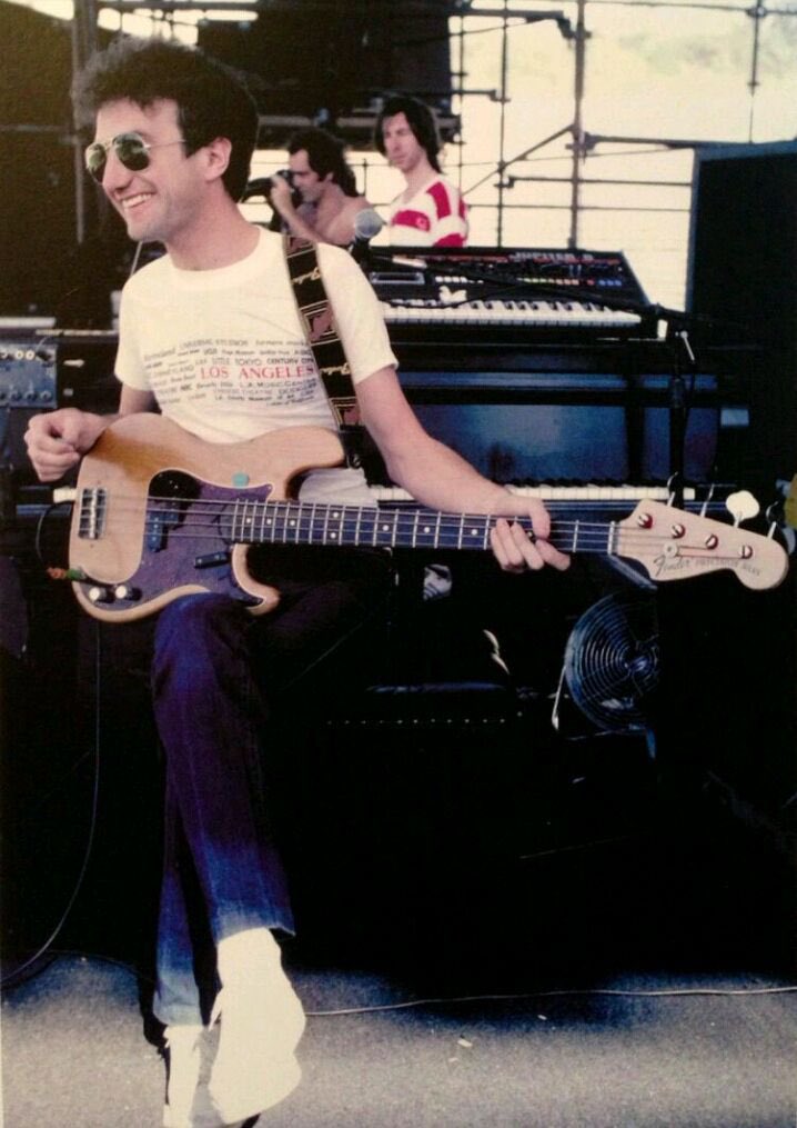 crazybulsara's tweet photo. •Un 19 de agosto pero del año 1951, en Leicester, nacía John Richard Deacon. Bajista y compositor de Queen.

Realmente una joya infravalorada, alguien que merece muchísima más valoración que la que ya tiene. Queen no es Queen sin el.

✨💎✨💎✨💎✨ https://t.co/8AMwAEg3Y7