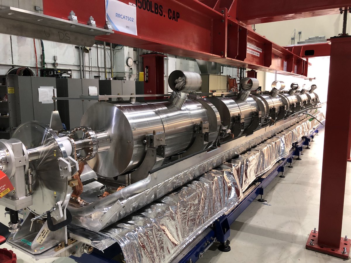 THE EAGLE HAS LANDED!
Today another major milestone in the assembly of the very first #pip2 HB650 cryomodule was achieved. The string of superconducting RF cavities was lowered on the cold mass. Kudos to the incredible team working flawlessly for months to reach this goal!