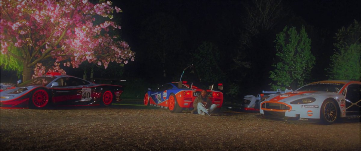 blahnded's tweet image. Frank Ocean released his second album Blonde 6 years ago today

Here’s a thread with fun facts about the album ⬇️