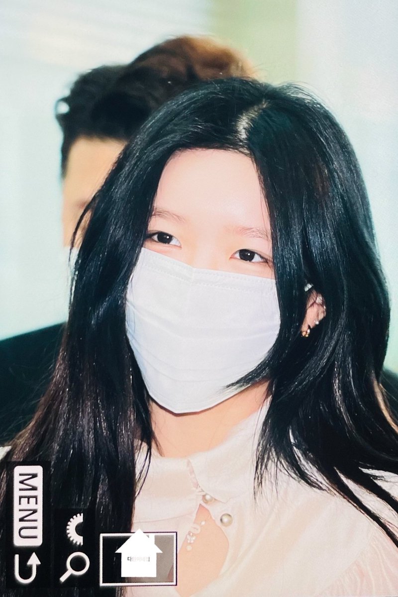 1997dawonhouse's tweet photo. 220820 인천공항 출국 프리뷰
조심히 잘 다녀와 🛫 ㅎㅇㅌ !! 💕
#WJSN #DAWON 👸🏼
#우주소녀 #다원 #우주소녀다원 https://t.co/zPmsMfrMMV