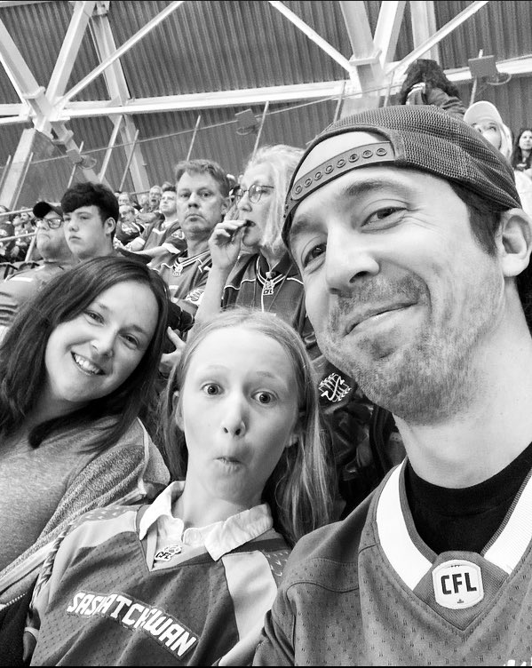 Littlestpogo's tweet photo. #RidersLive 
#ruffleschipsgiveaway https://t.co/YDs8v6nuIv