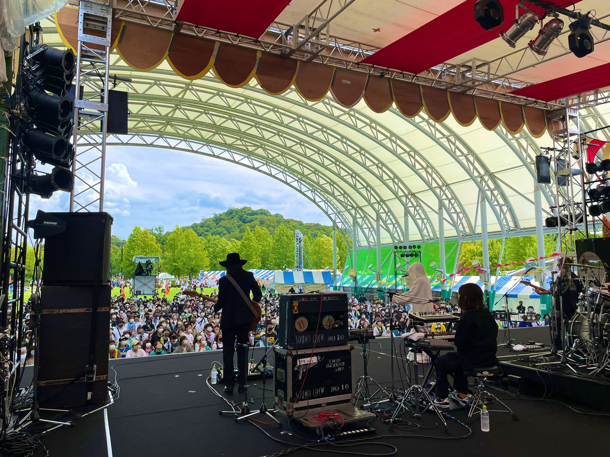 yama_official0's tweet photo. yama
モンバス
始めます🧌

MONSTER circus ステージです🎪

#yama
#モンバス https://t.co/Z0RwFIWiff
