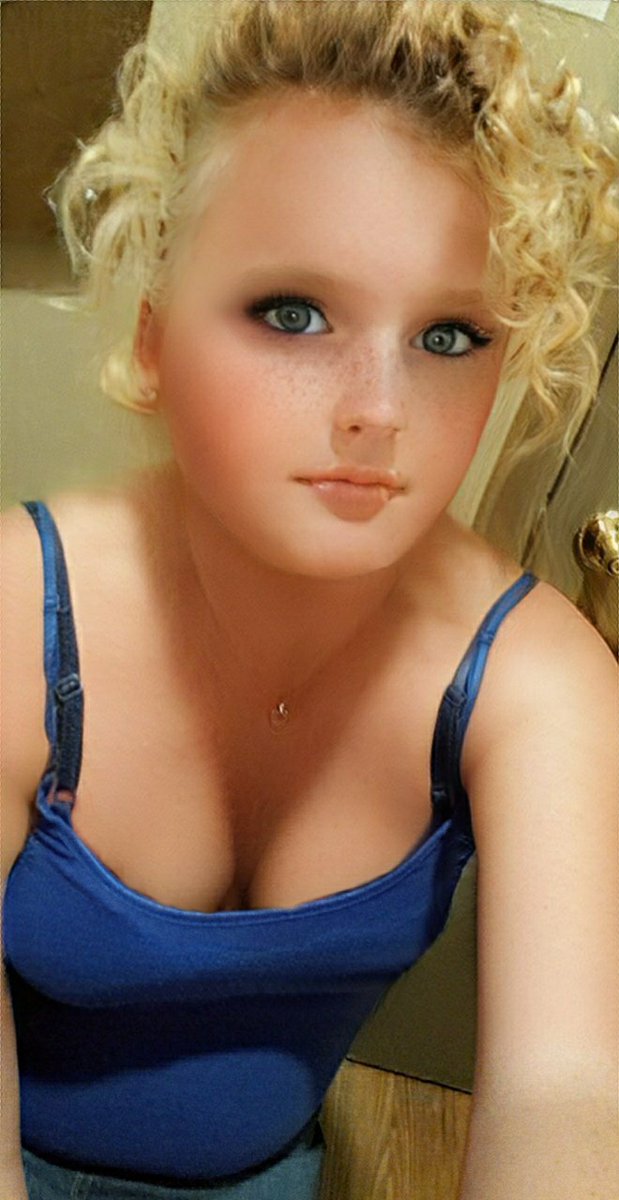 PrincessOfSummr's tweet photo. Yeah, and?
#art #fake #heavilyeditandfiltered
#blonde #blueeyes #bluetanktop #denimminiskirt
https://t.co/V1TfDZpern
You'd almost think I really have boobs! https://t.co/yJPvC9DsMT
