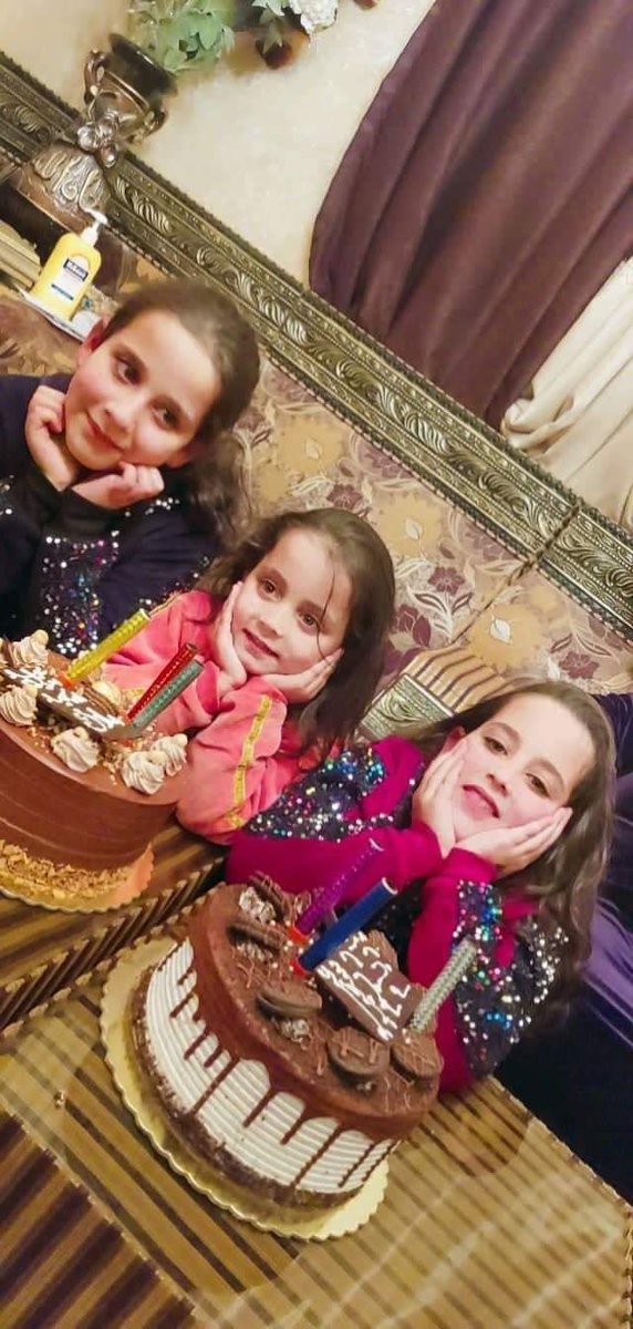 khaled_khalaf's tweet photo. فاجعة مأساوية و مؤلمة جداً ،،،،

وفاة 5 أطفال في #الأردن بعد نشوب حريق في شقتهم ،،،، رغم محاولات والدهم و #الدفاع_المدني لإنقاذهم دون أي جدوى ،،

انا لله وانا اليه راجعون ،، https://t.co/lnNa2bB60D