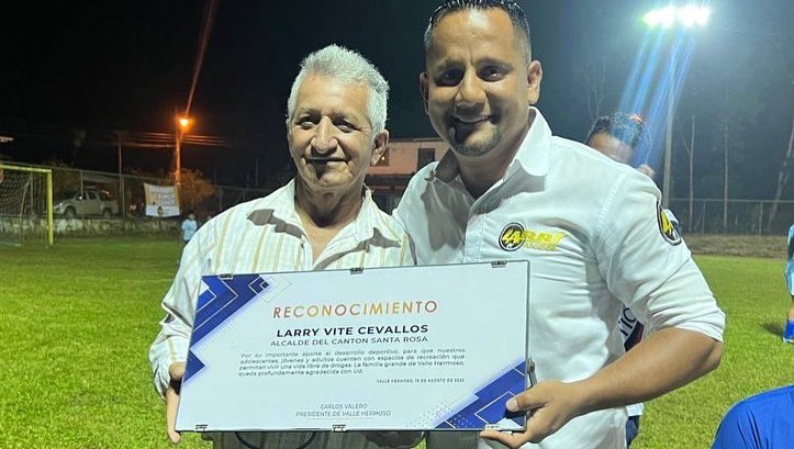 Larry_vite's tweet photo. #ValleHermoso #Bellamaria
#ViveLAvidaSinDrogas
¡ INAUGURAMOS LA ILUMINACIÓN DE LA CANCHA DE LA FAMILIA GRANDE DE VALLEHERMOSO !
Ante más de 300 personas , Inauguramos la iluminación de la cancha del sitio Valle Hermoso, jurisdicción de la parroquia Bellamaría; anteriormente https://t.co/aNq5qo1QuR