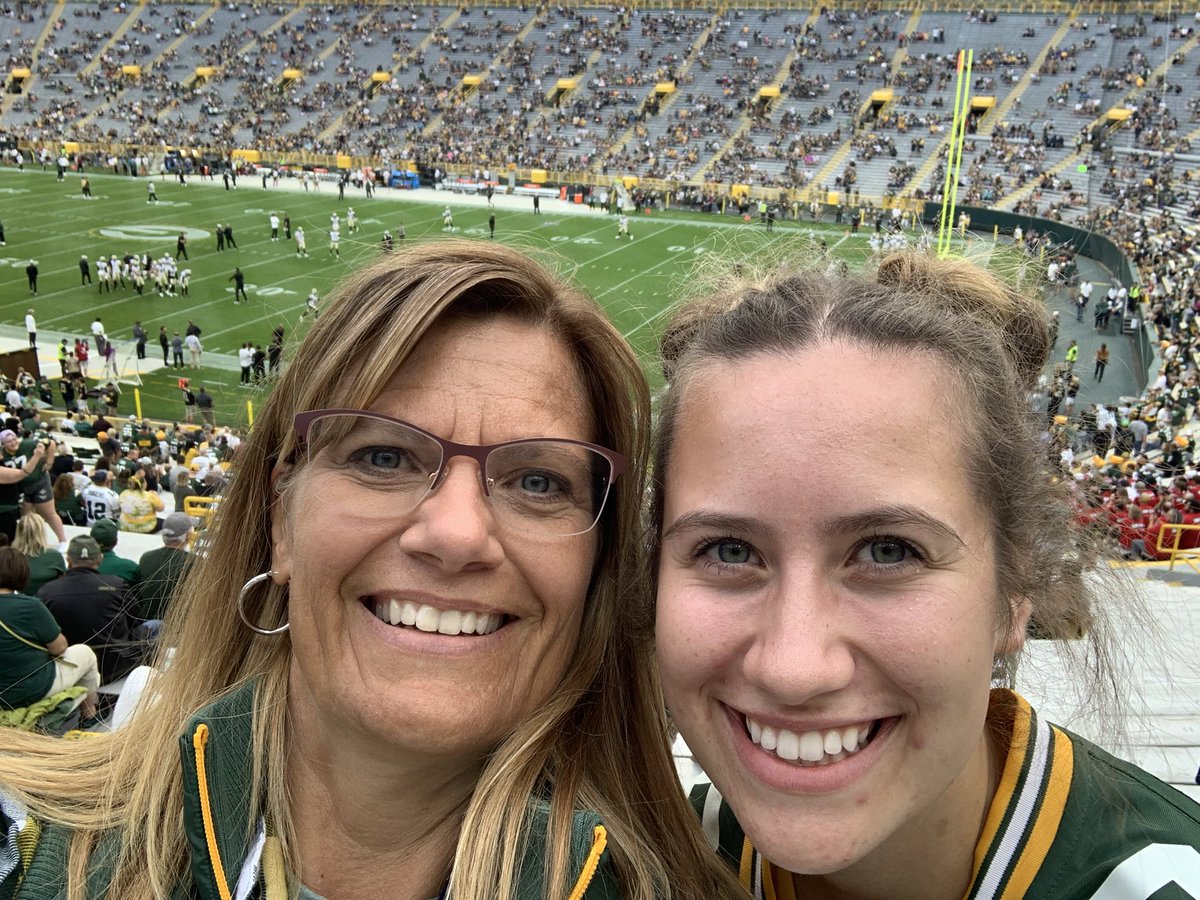 herman_val's tweet photo. #getloudlambeau https://t.co/J0IeKPXxTI
