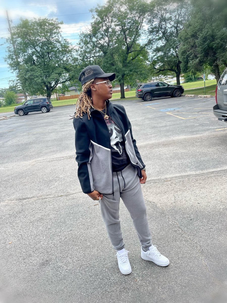 Kayykaay__'s tweet photo. If Being Broke Was A Drug I’d Die Sober 🧟‍♂️🥀👁‍🗨💰 https://t.co/CTqf7hO1Vr