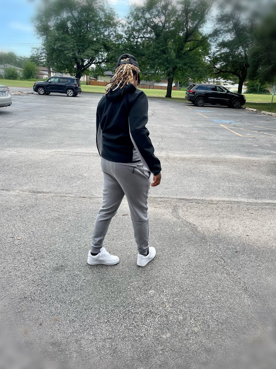 Kayykaay__'s tweet photo. If Being Broke Was A Drug I’d Die Sober 🧟‍♂️🥀👁‍🗨💰 https://t.co/CTqf7hO1Vr